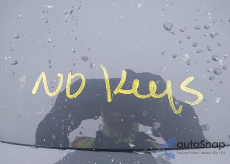 2022 Tesla Model Y Long Range Dual Motor All-Wheel Drive z USA, uszkodzony, nr VIN 7SAYGDEE6NF450743